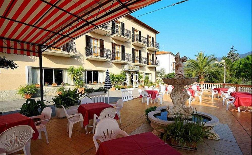 Albergo Ristorante San Matteo San Bartolomeo Al Mare Exterior foto